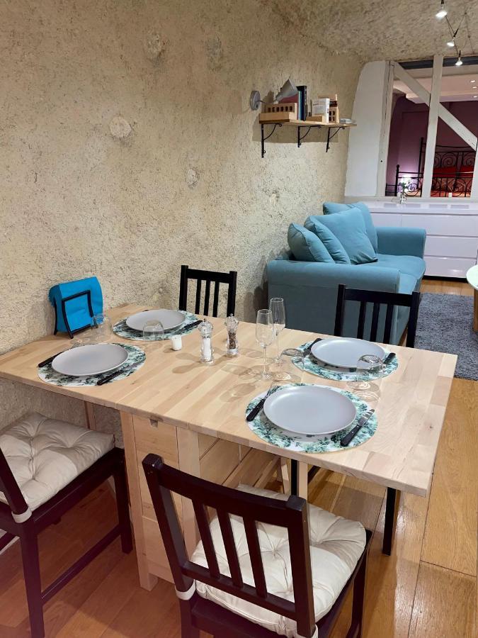 Appartement Troglodyte Du Petit Coteau à Vouvray Extérieur photo