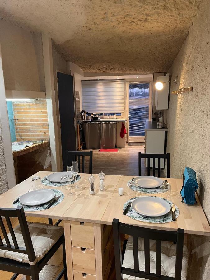 Appartement Troglodyte Du Petit Coteau à Vouvray Extérieur photo